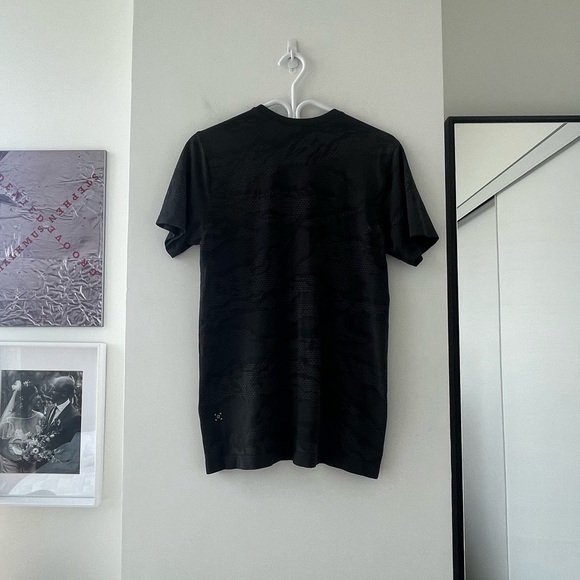 Lululemon - Metal Vent Breathe Short Sleeve - Asphalt Grey/Obsidian Camo - Picture 8 of 9
